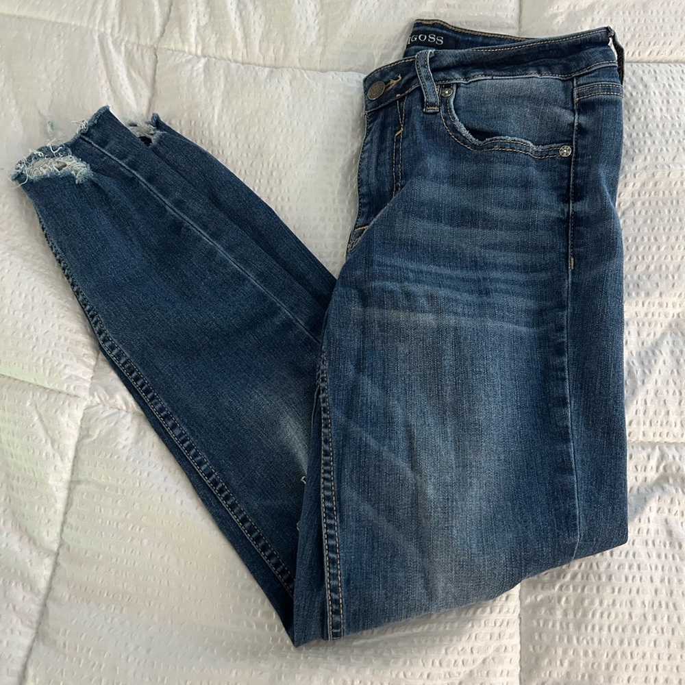 Skinny blue jeans